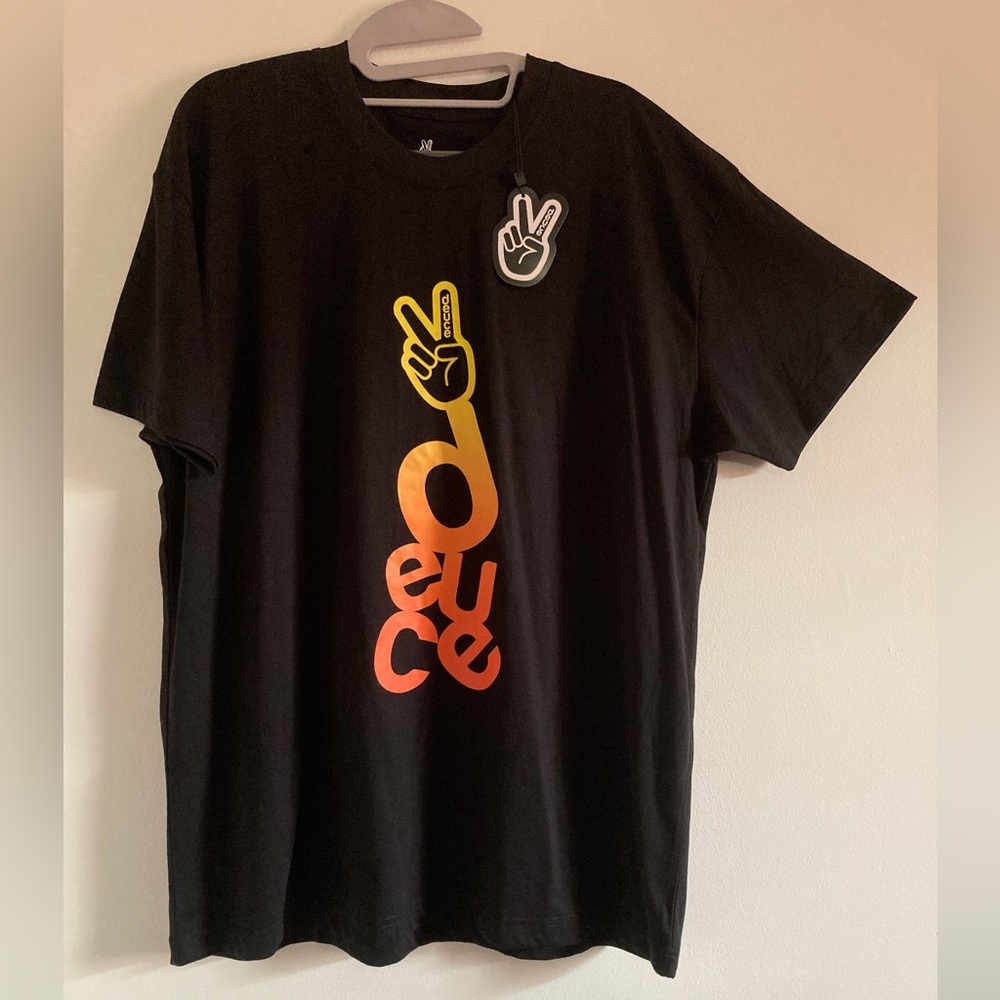 🔥NWT Deuce Stacked Graphic Tee Sunburst Black